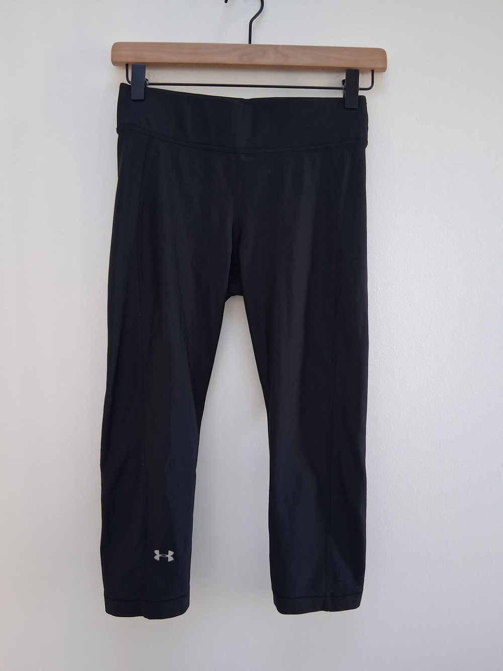 Under Armour Women's Heat Gear  Compression Capri Leggings Black Size Small